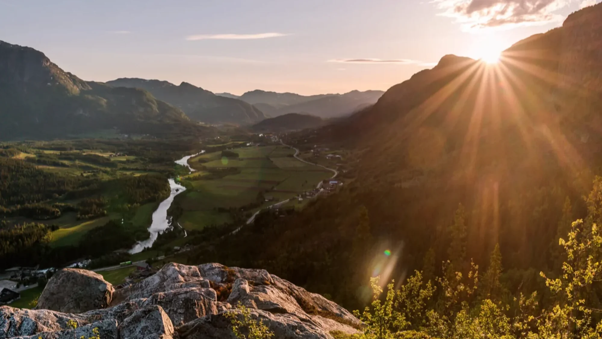 Brokerage Chain Image